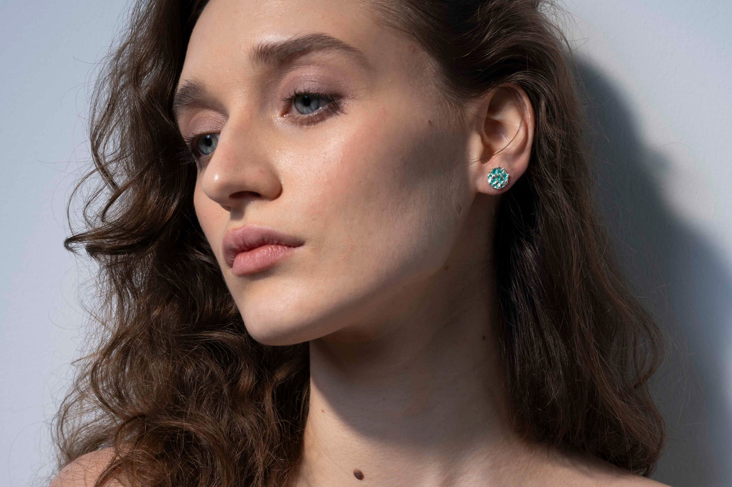 Stud earrings "Water ripple" emerald