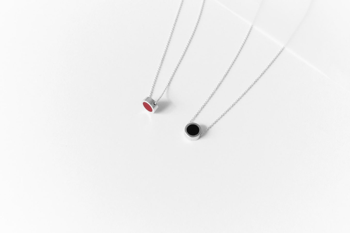 Bracelet "Circle" (8 mm) with black enamel