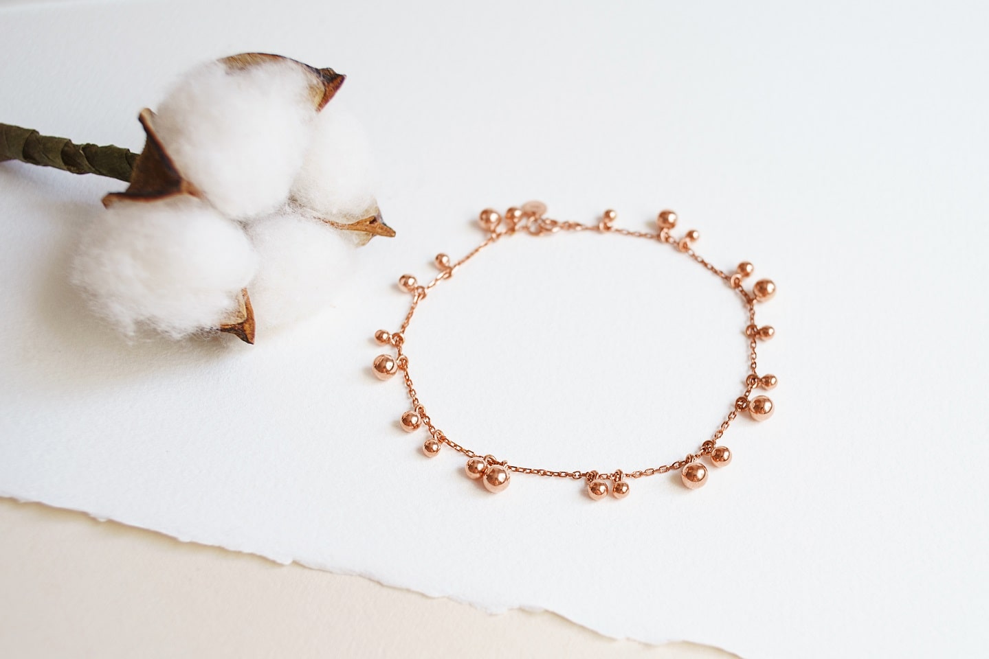 Anklet "Scattering of balls" (3,4,5 mm)