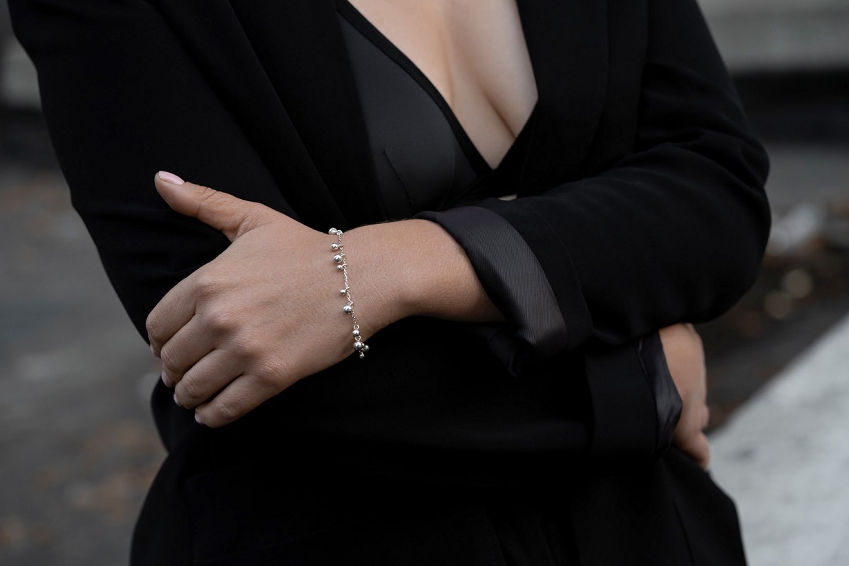Bracelet "Scattering of balls" (3,4,5 mm)