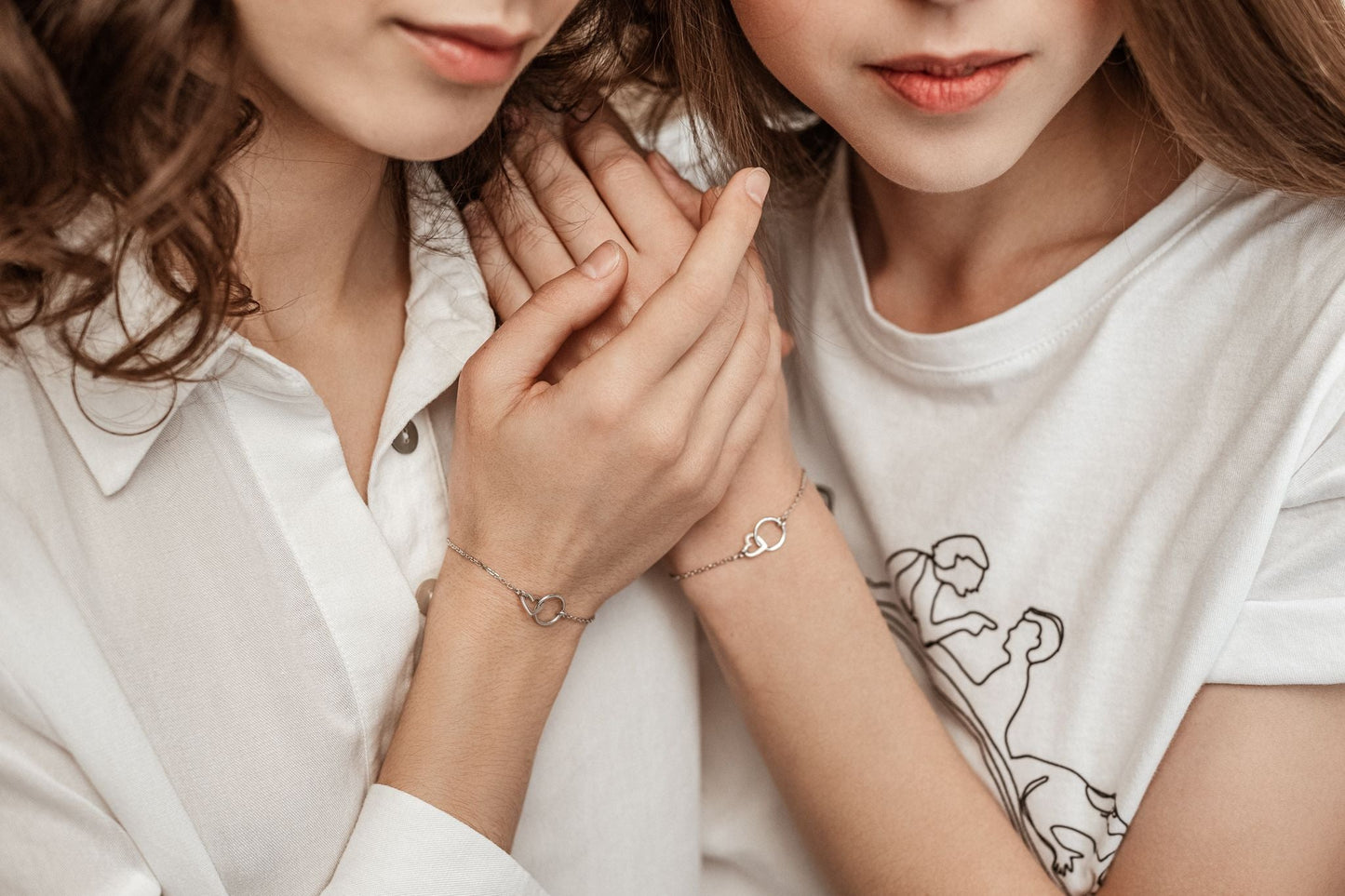 Bracelet "Symbol of Care"