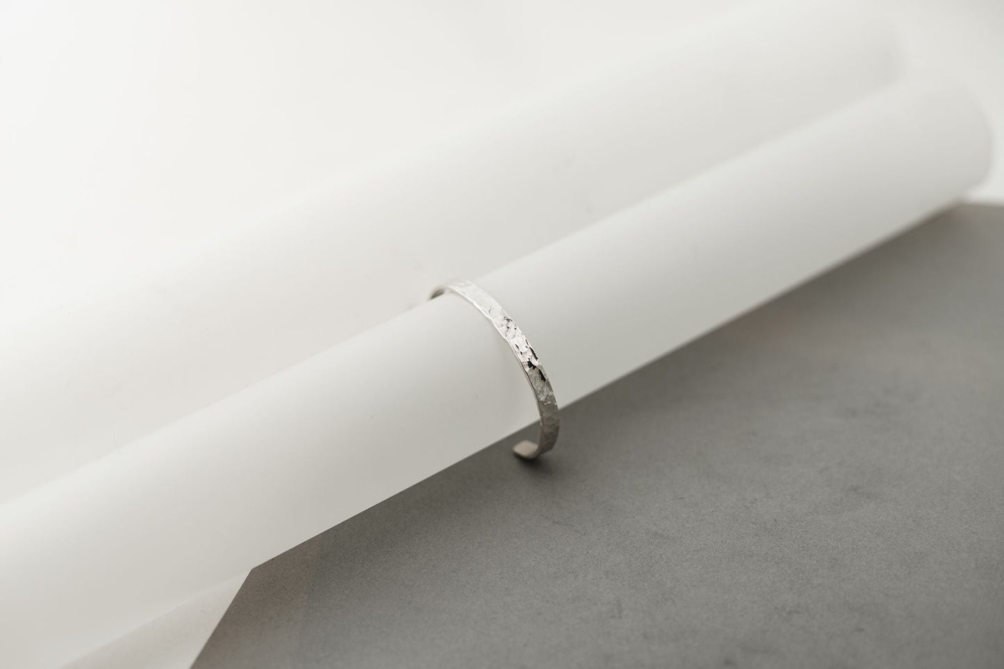 Bracelet "Simple" hammered glossy