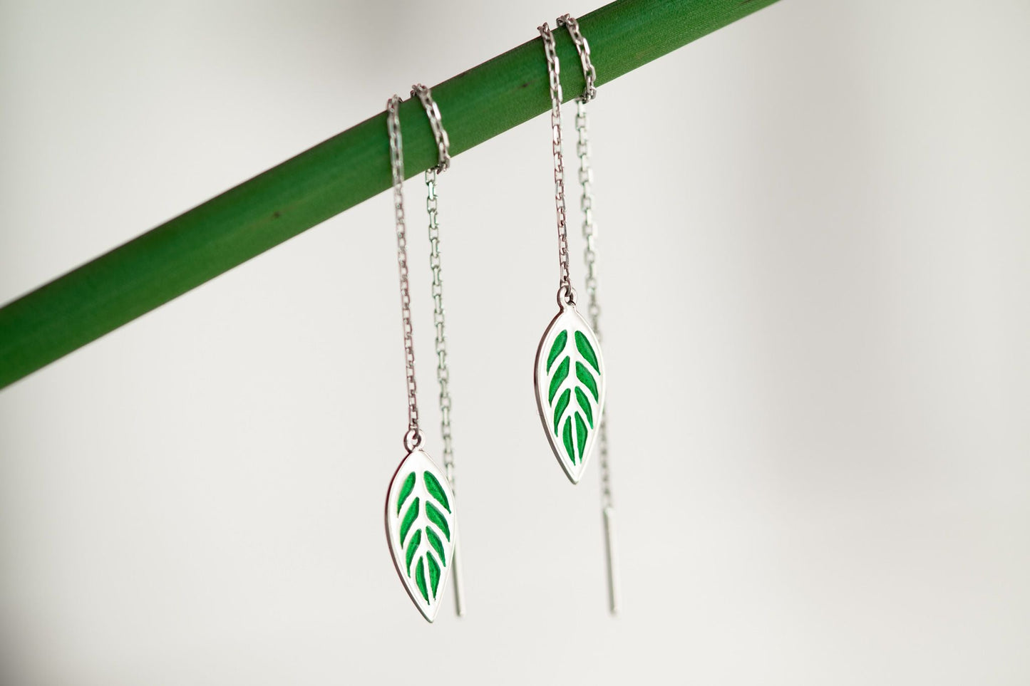 Threader earrings "Indian leafs" with enamel (chain length 8 cm; different colors to choose from)