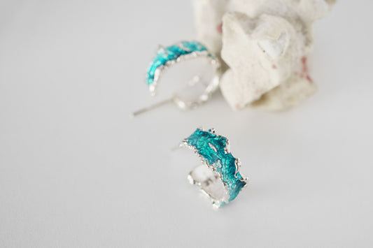 Congo earrings "Wave" (6 mm/20 mm) emerald