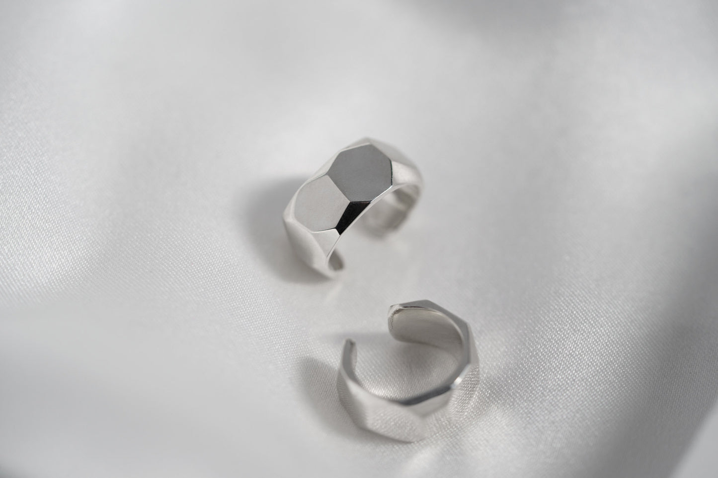 Cuff "Large facets"