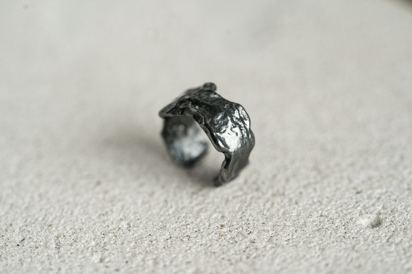 Cuff "Asteroid"