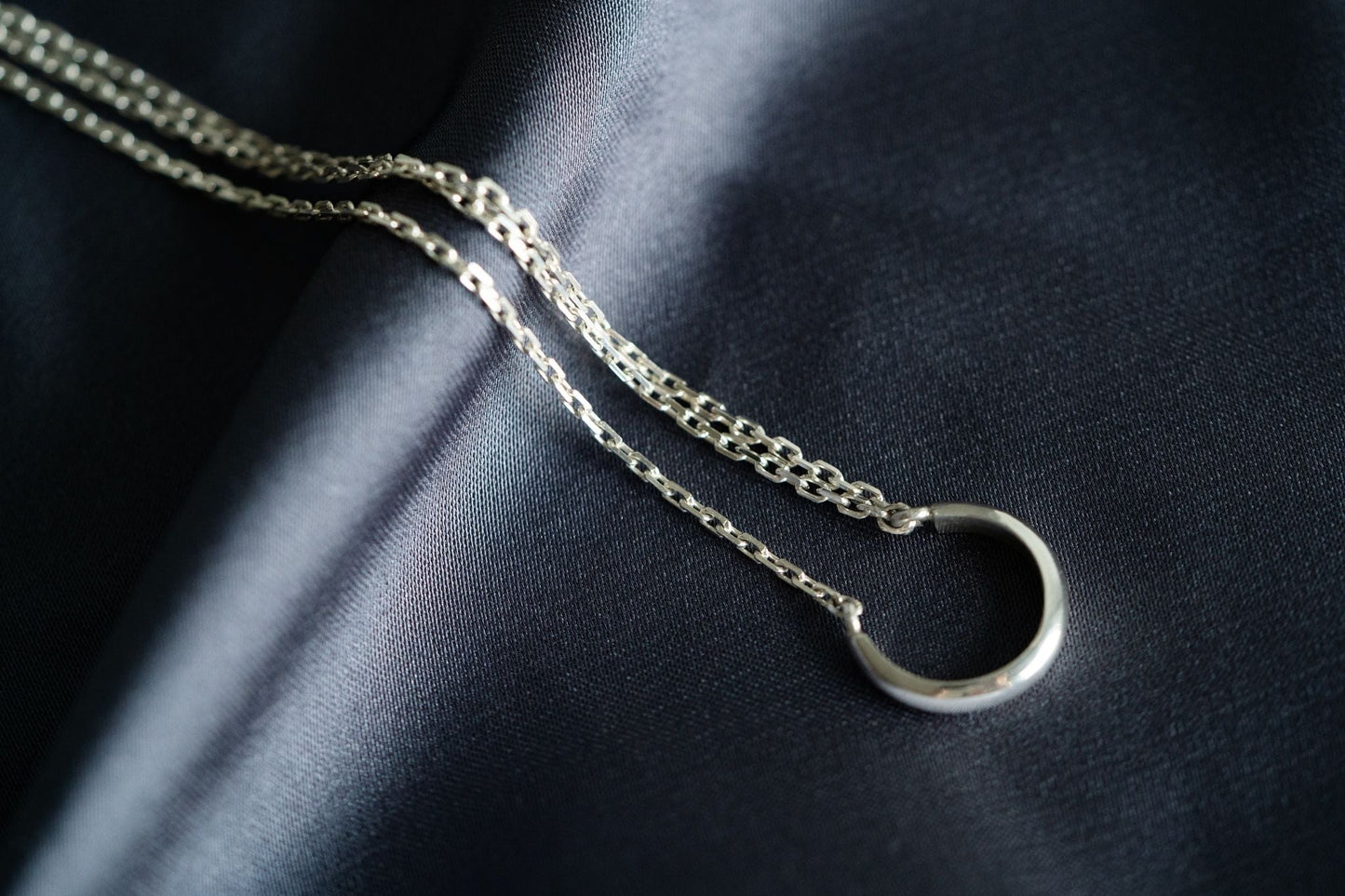 Cuff "Three strings" (22 cm)