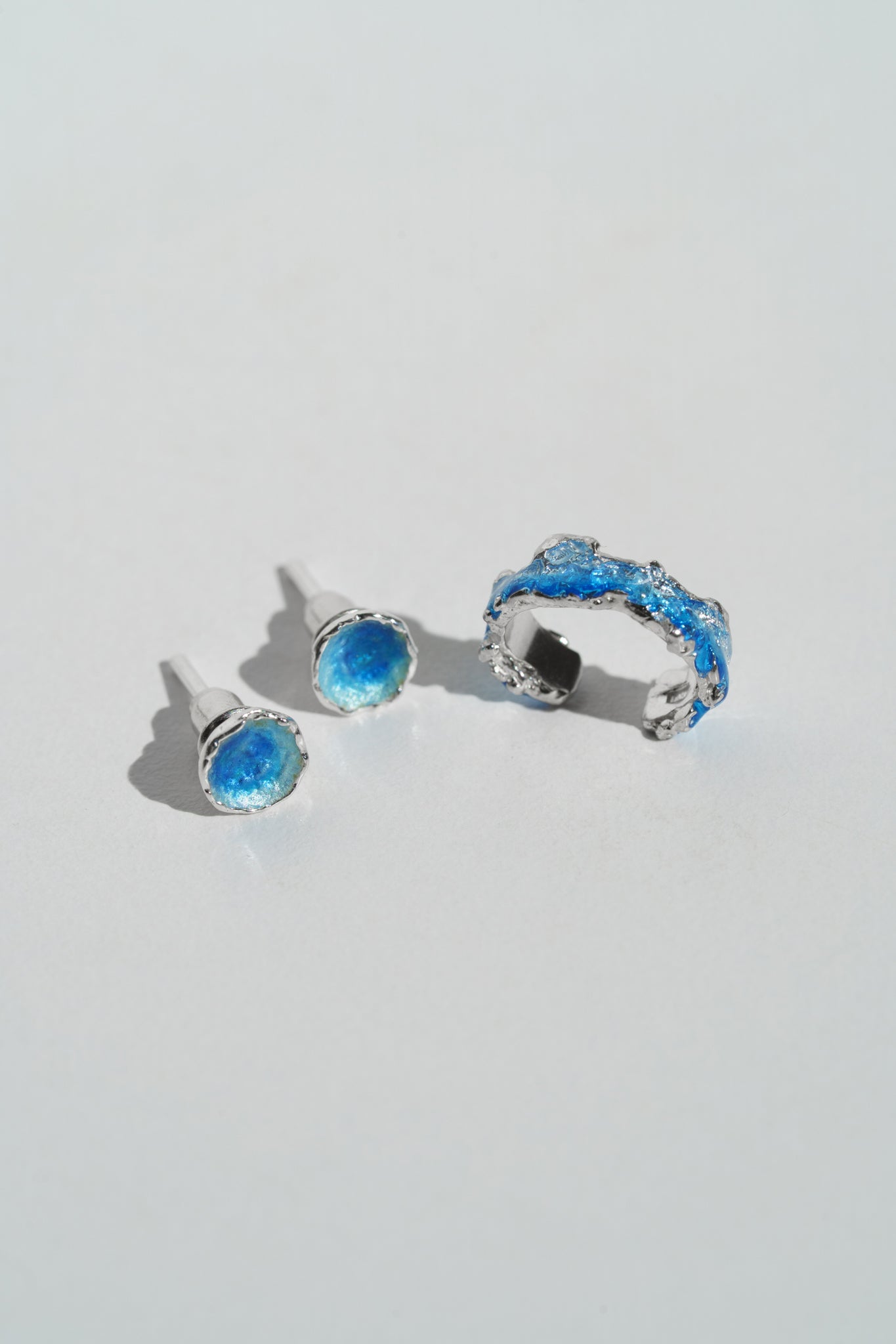 Earrings "Sea" (6 mm) blue