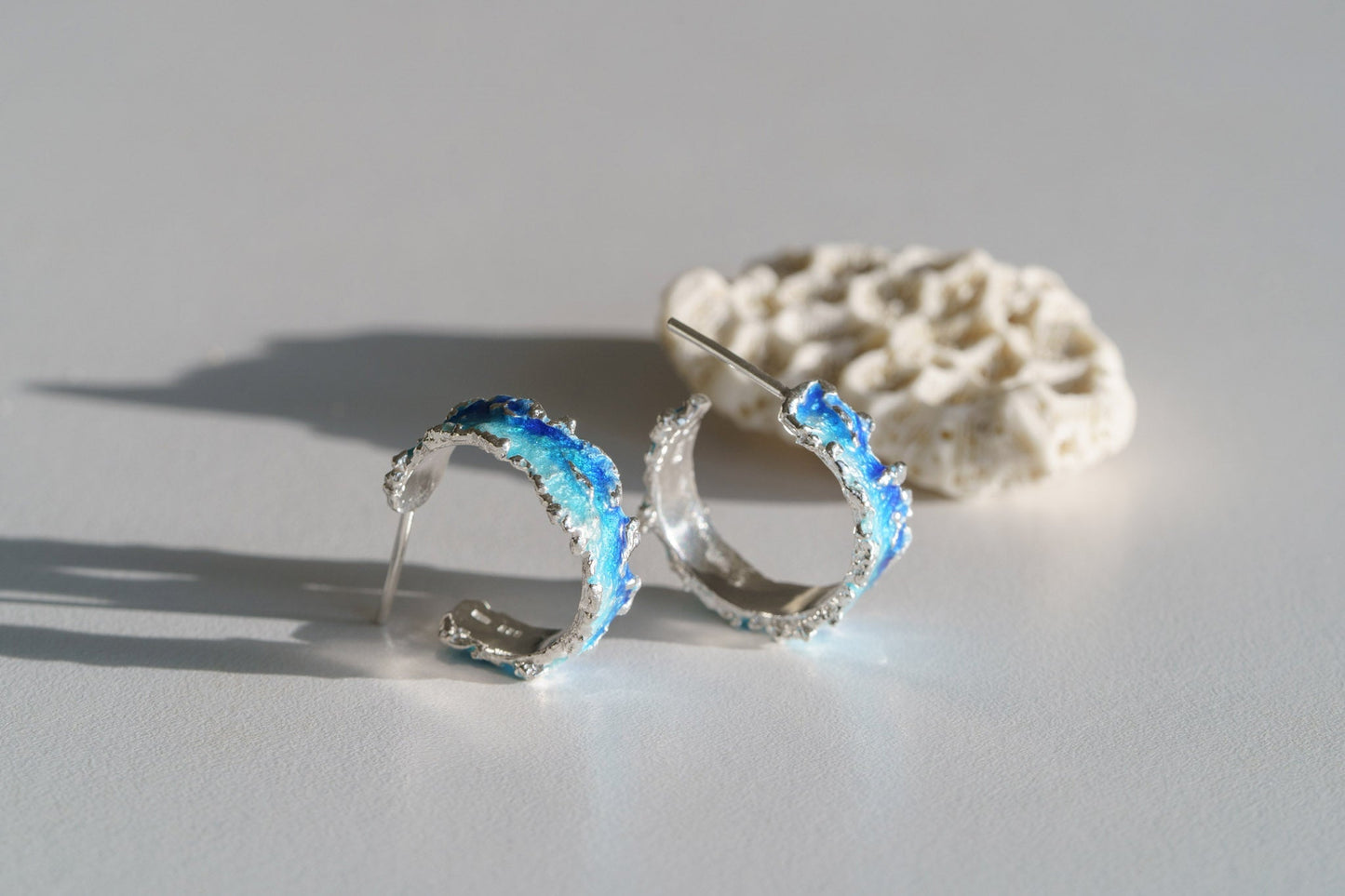 Congo earrings "Wave" (6 mm/20 mm) blue
