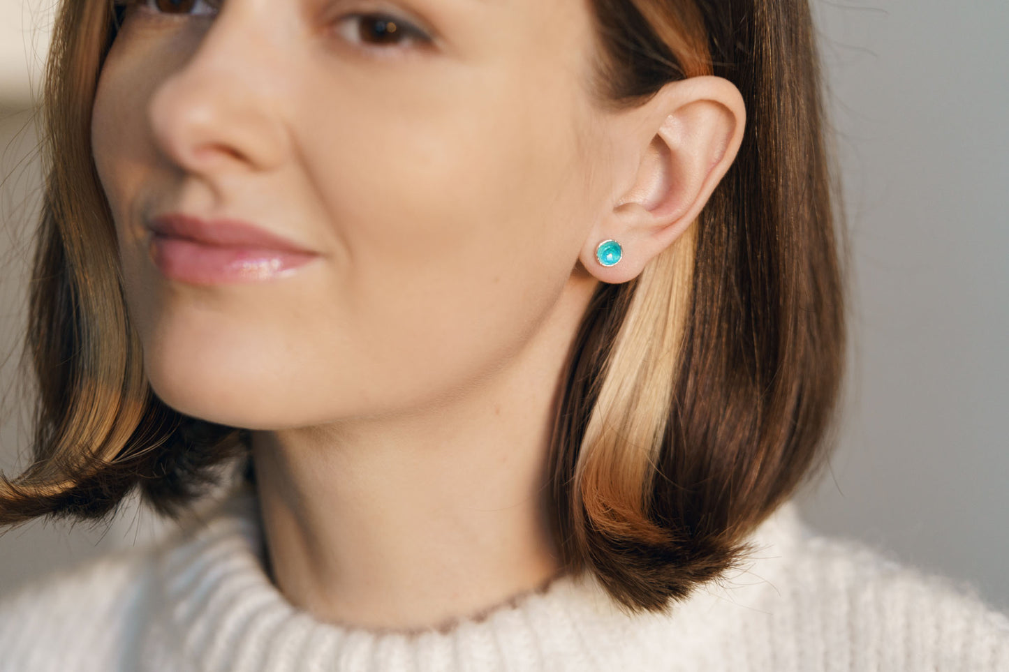 Earrings "Sea" (6 mm) emerald