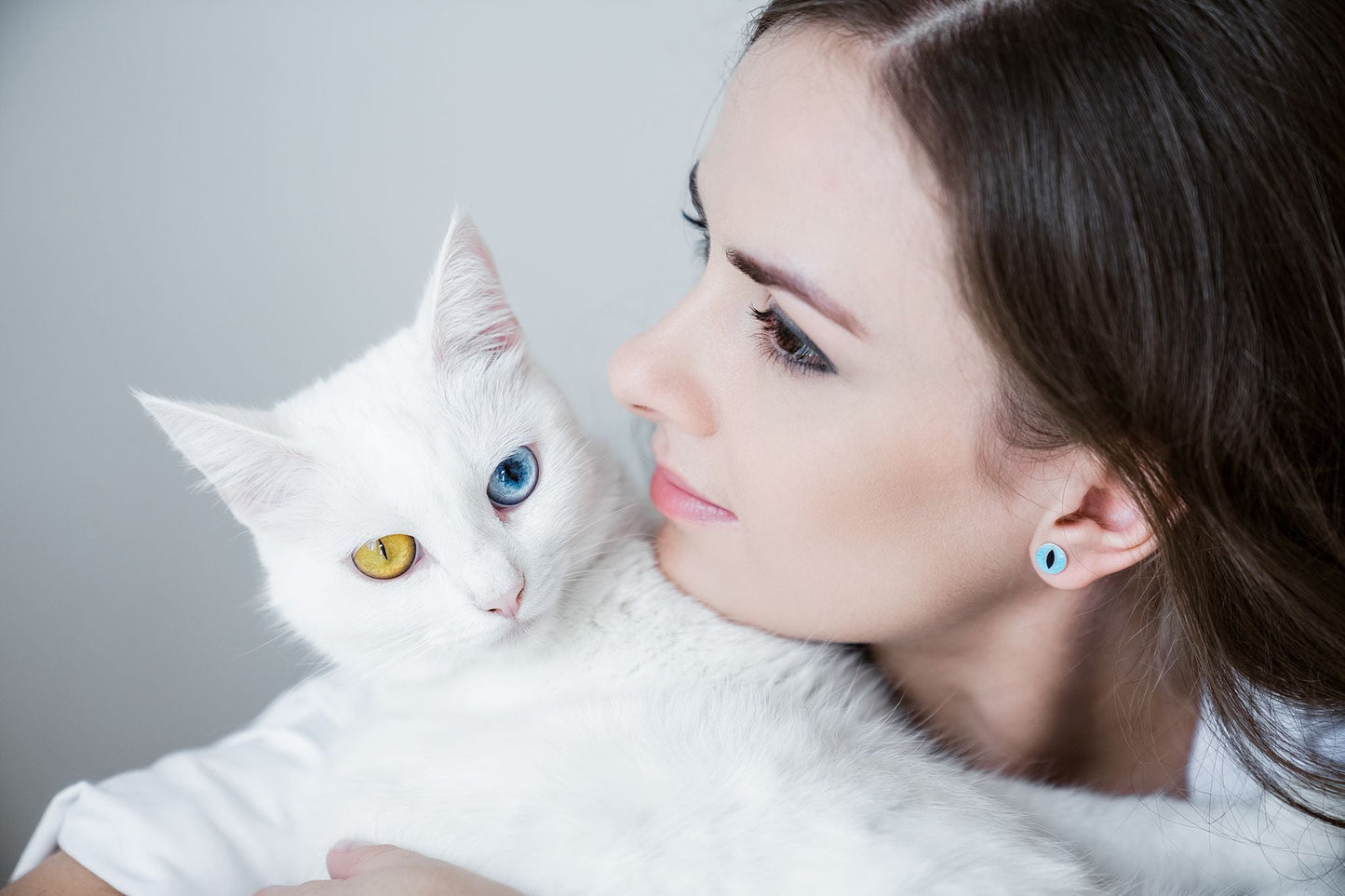 Stud Earrings "Cat’s Eyes" with enamel