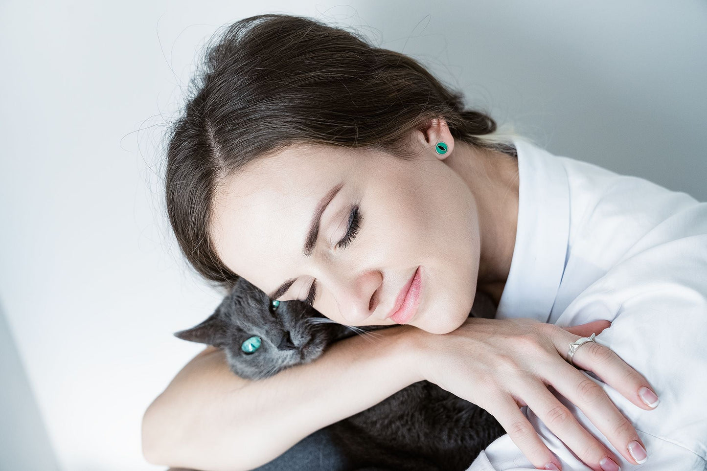 Stud Earrings "Cat’s Eyes" with enamel