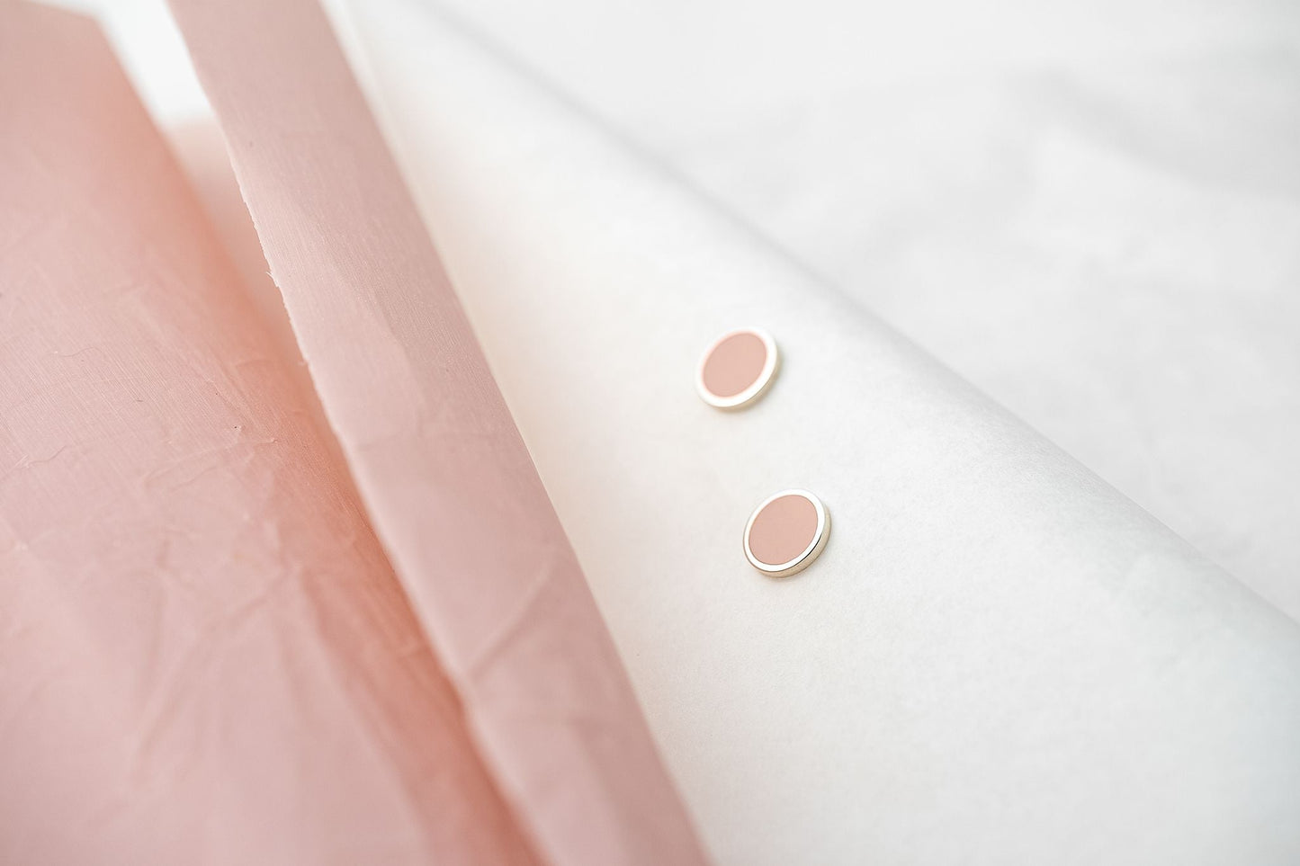 Stud earrings "Circle" (12 mm) with enamel