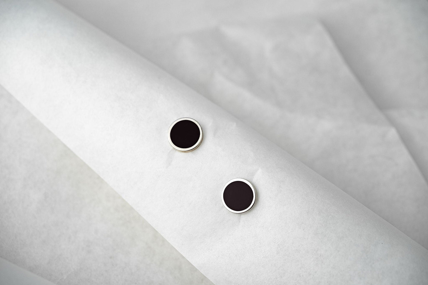 Stud earrings "Circle" (12 mm) with enamel