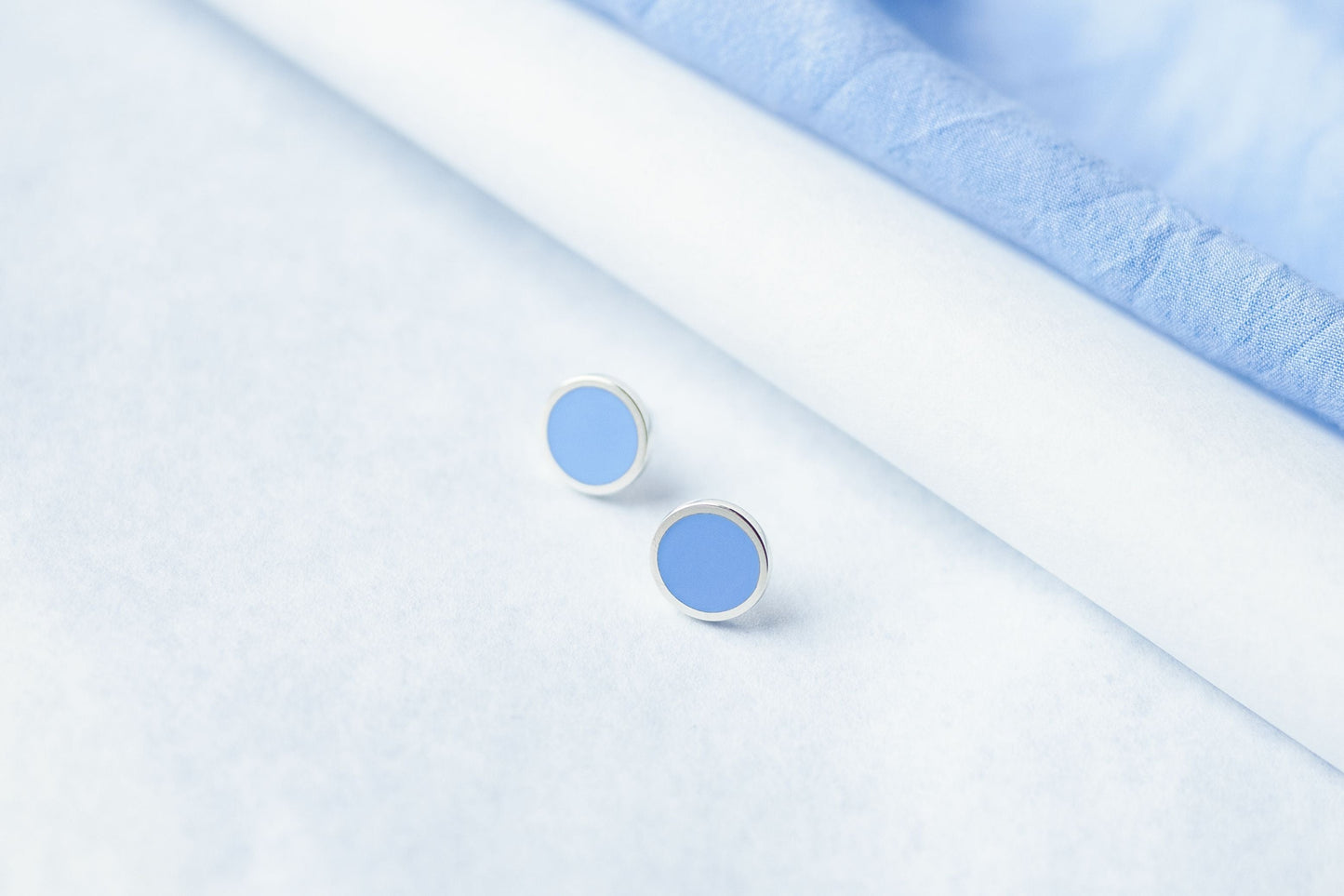 Stud earrings "Circle" (12 mm) with enamel