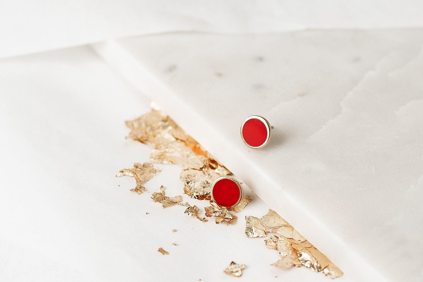 Stud earrings "Circle" (12 mm) with enamel (different colors to choose from)