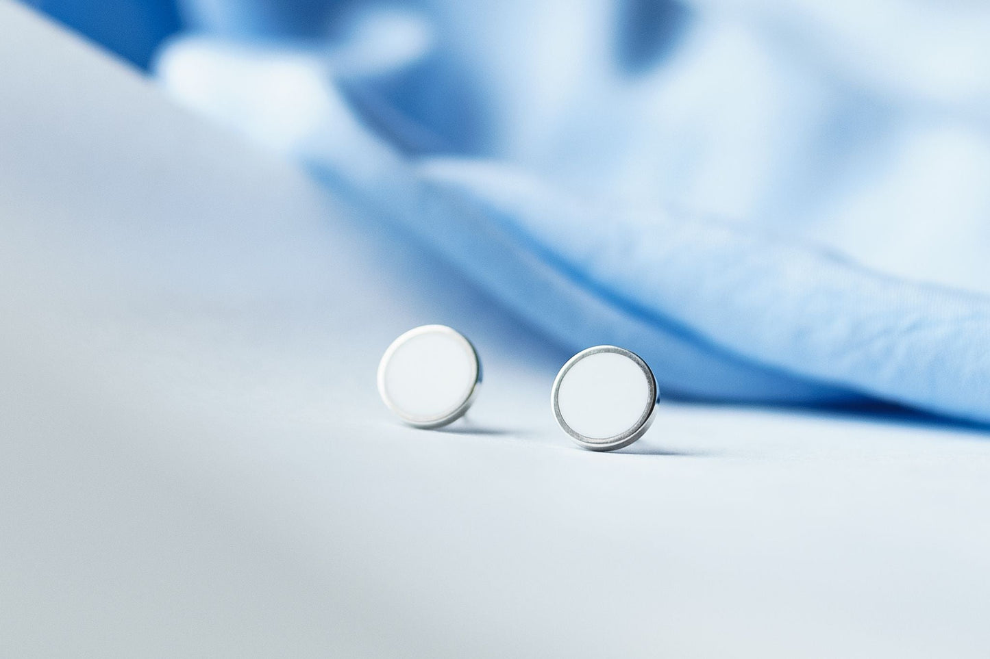 Stud earrings "Circle" (12 mm) with enamel