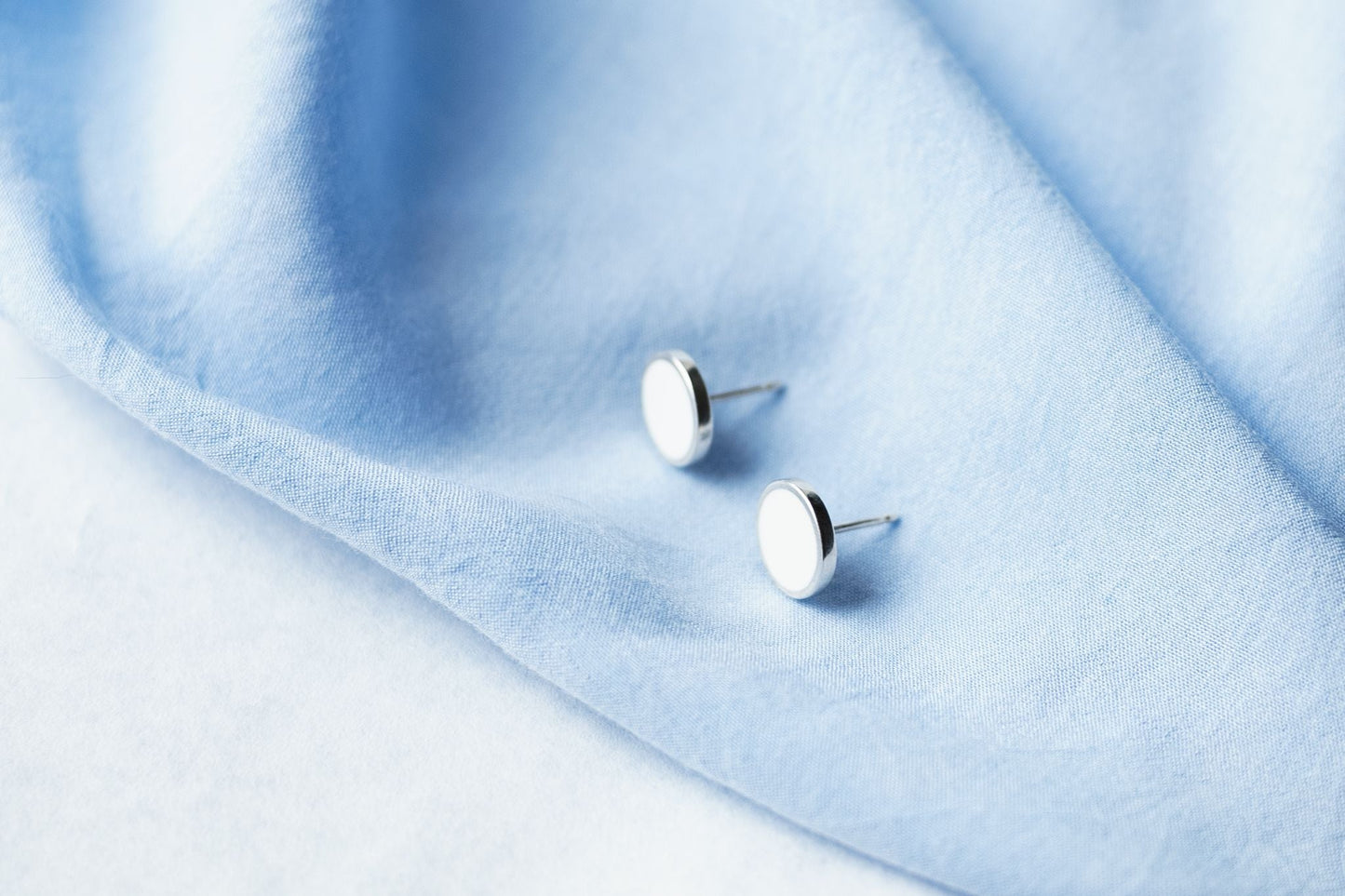 Stud earrings "Circle" (12 mm) with enamel