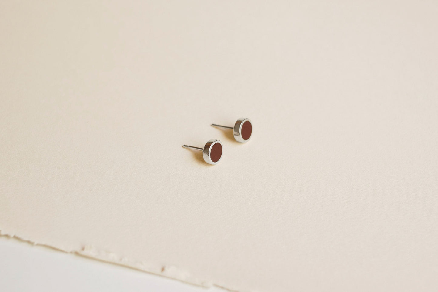 Stud earrings "Circle" (8 mm) with enamel (different colors to choose from)