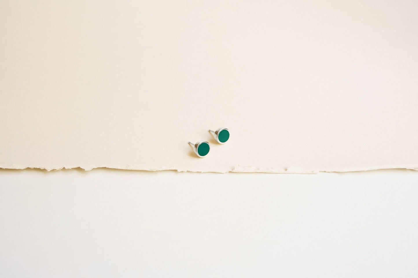Stud earrings "Circle" (8 mm) with enamel (different colors to choose from)