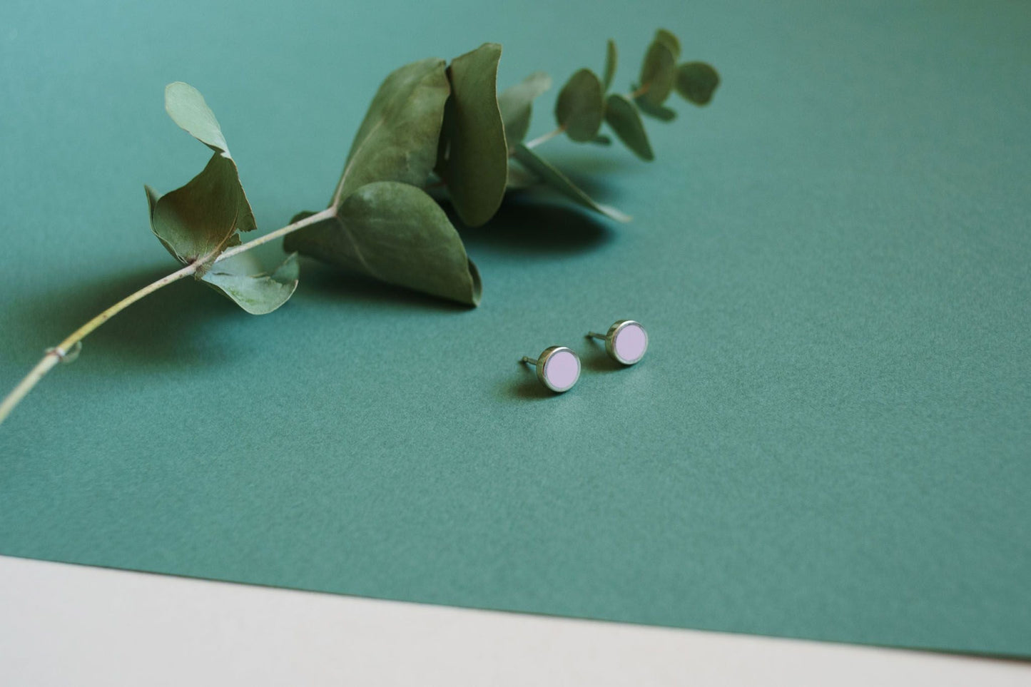 Stud earrings "Circle" (8 mm) with enamel (different colors to choose from)