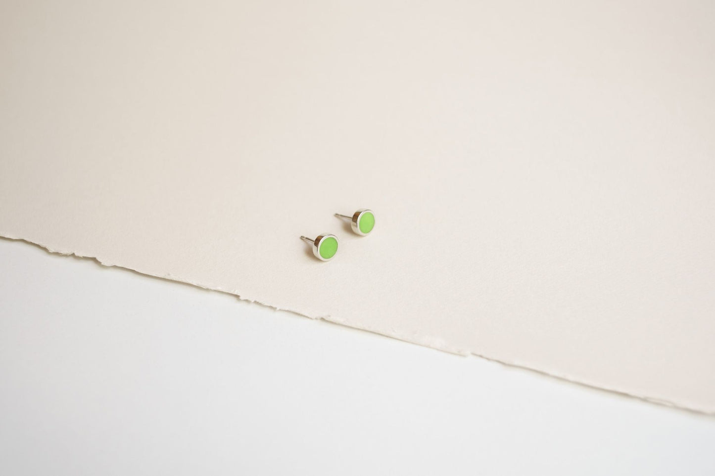 Stud earrings "Circle" (8 mm) with enamel (different colors to choose from)