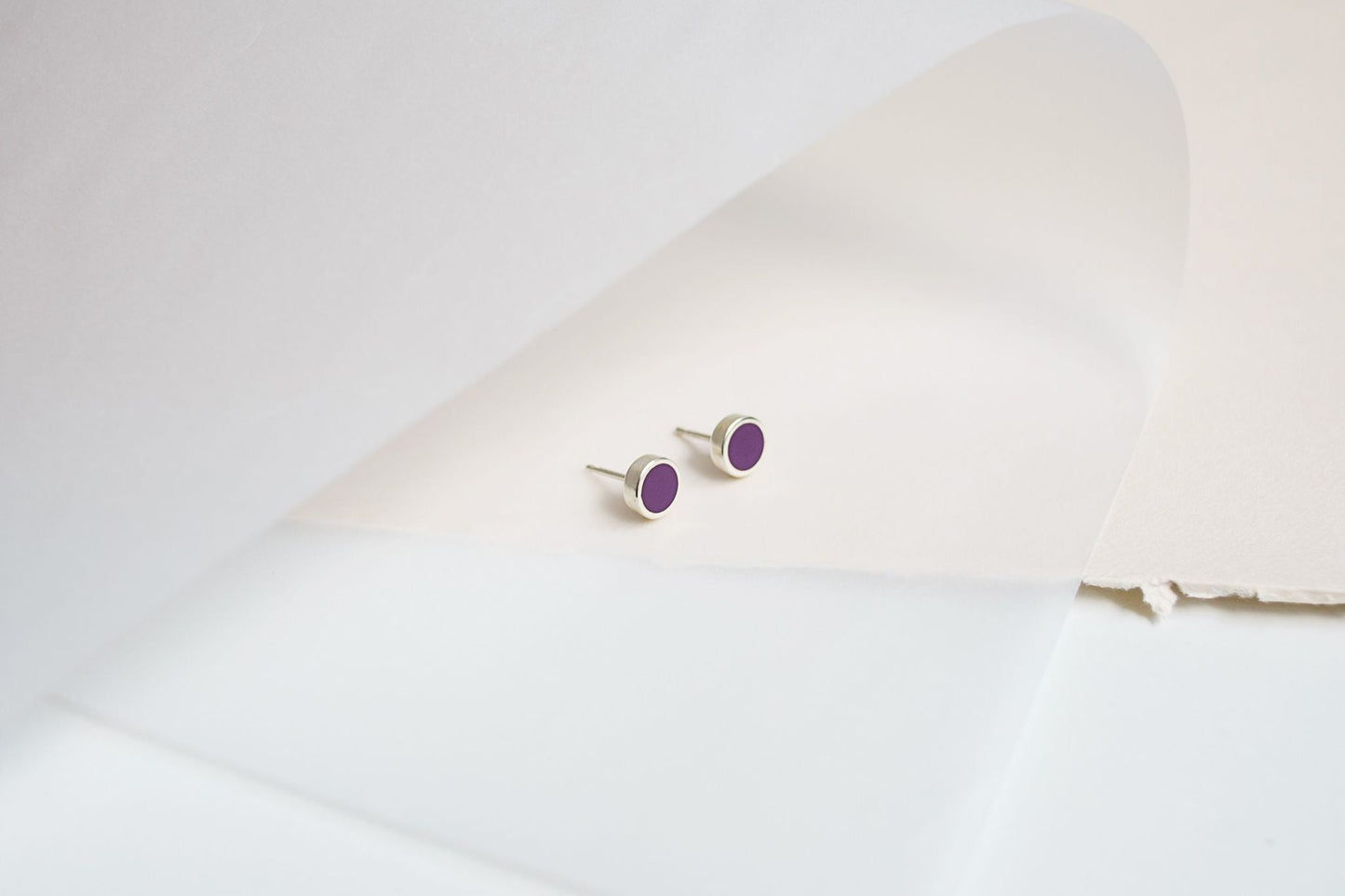 Stud earrings "Circle" (8 mm) with enamel