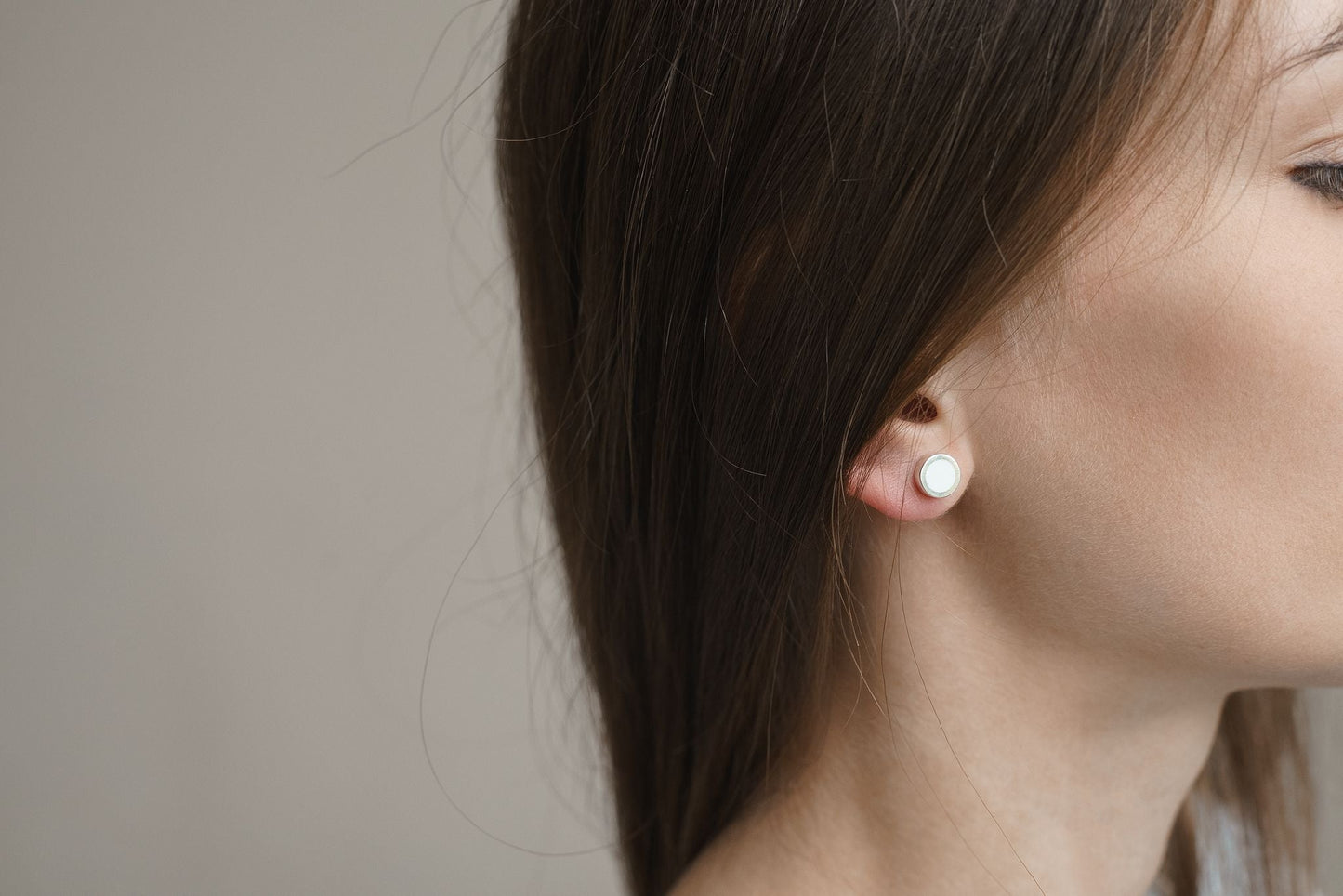 Stud earrings "Circle" (8 mm) with enamel (different colors to choose from)