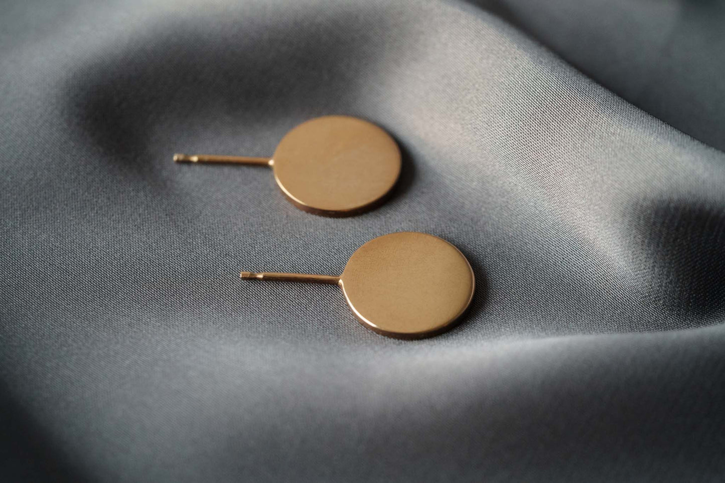 Stud earrings "Coin"