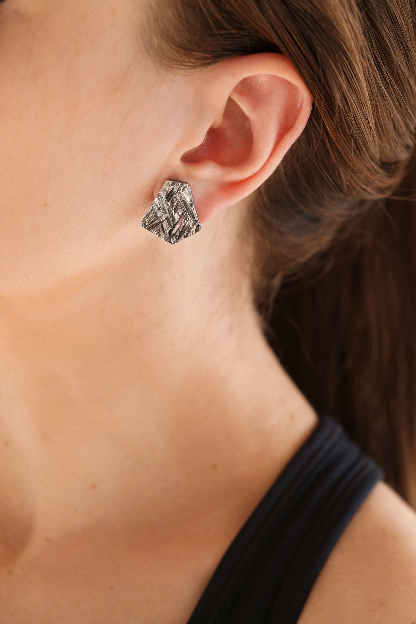 Earrings “Crushed Ice” (17×20 mm) blackened