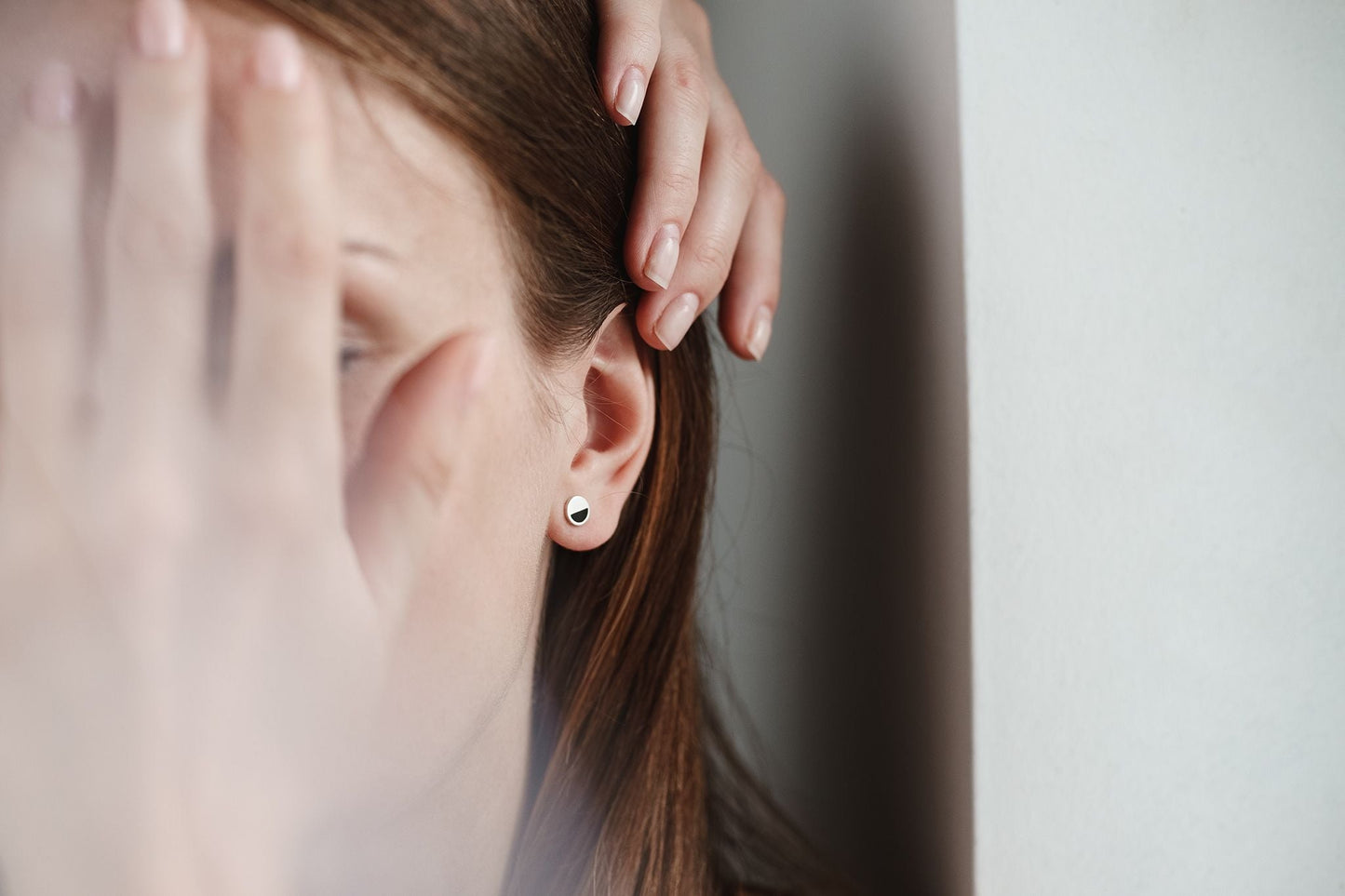 Earrings "Half full" circle with black enamel