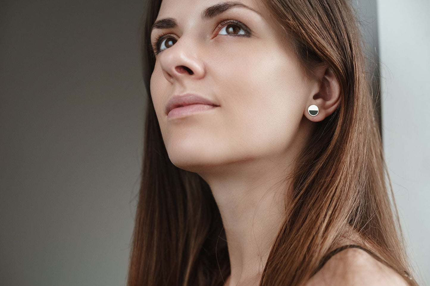 Earrings "Half full" circle with black enamel