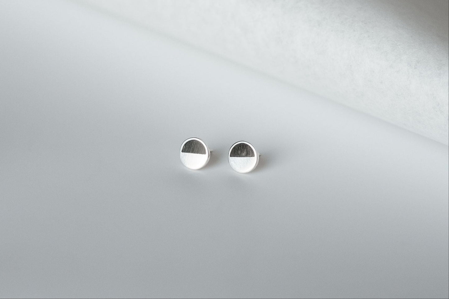 Earrings "Half full" circle with black enamel