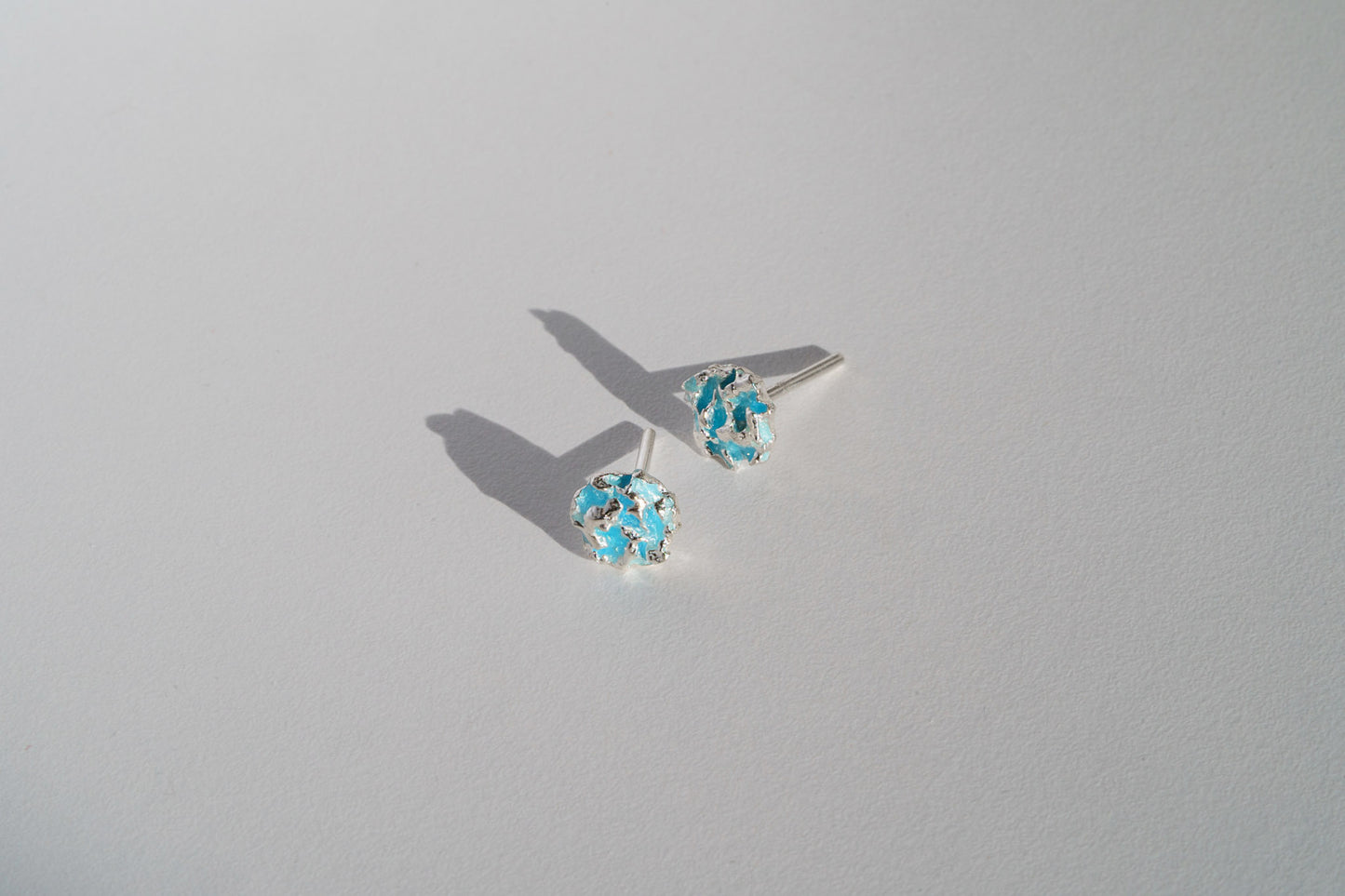 Stud earrings "Water ripple" light blue mini