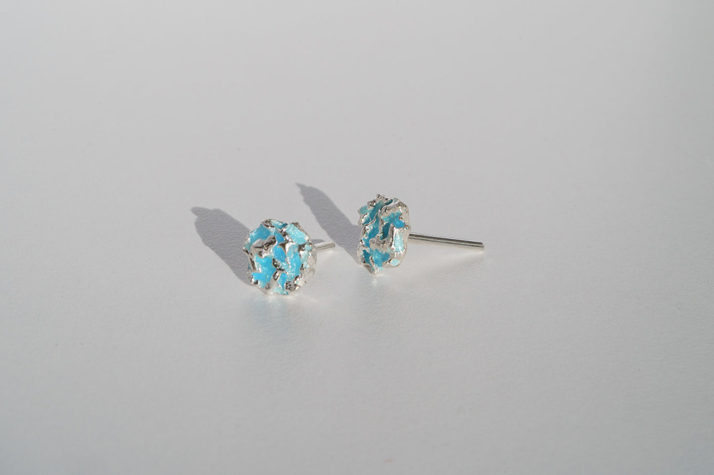 Stud earrings "Water ripple" light blue mini