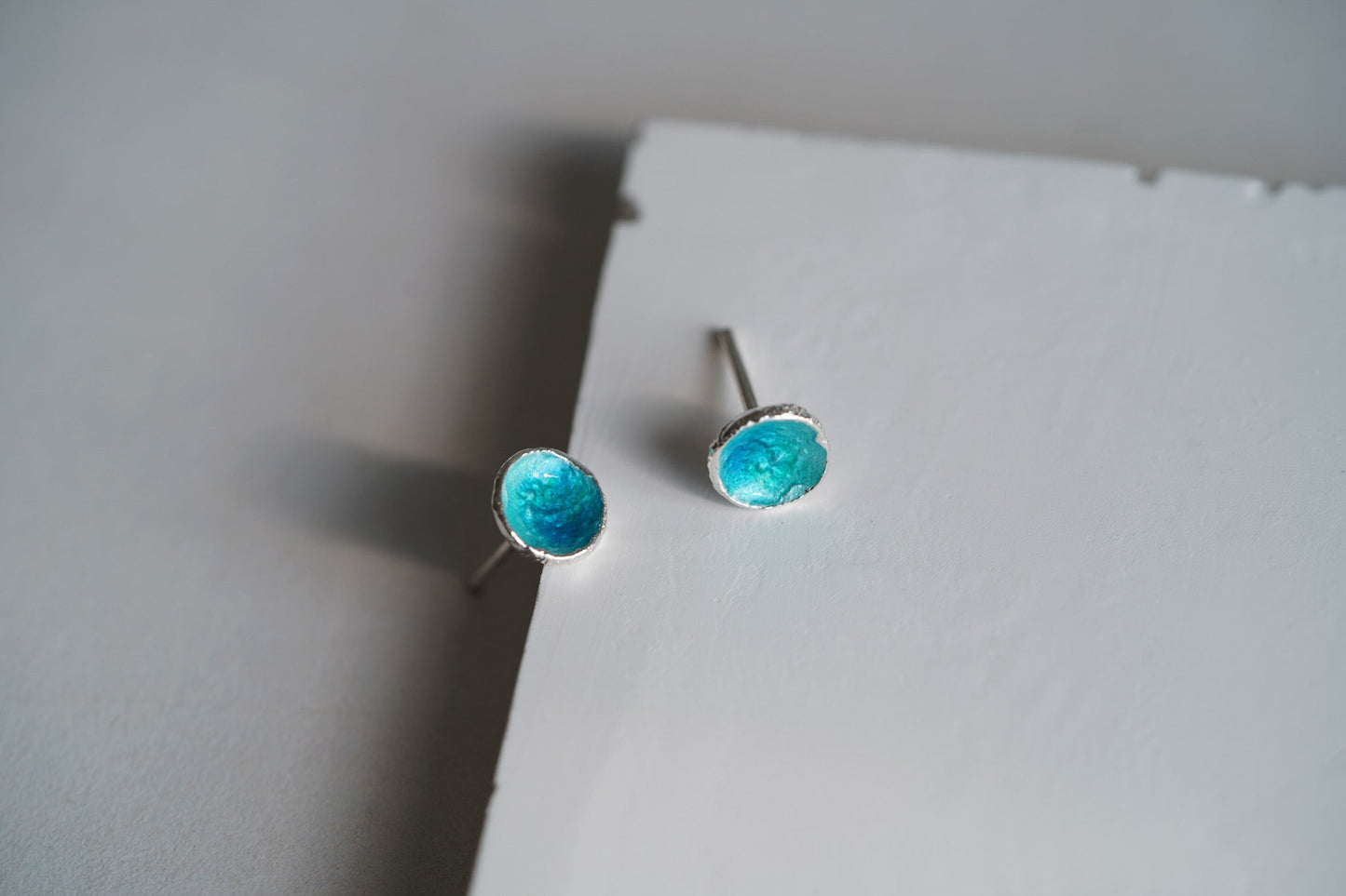 Earrings "Sea" (7,5 mm) emerald