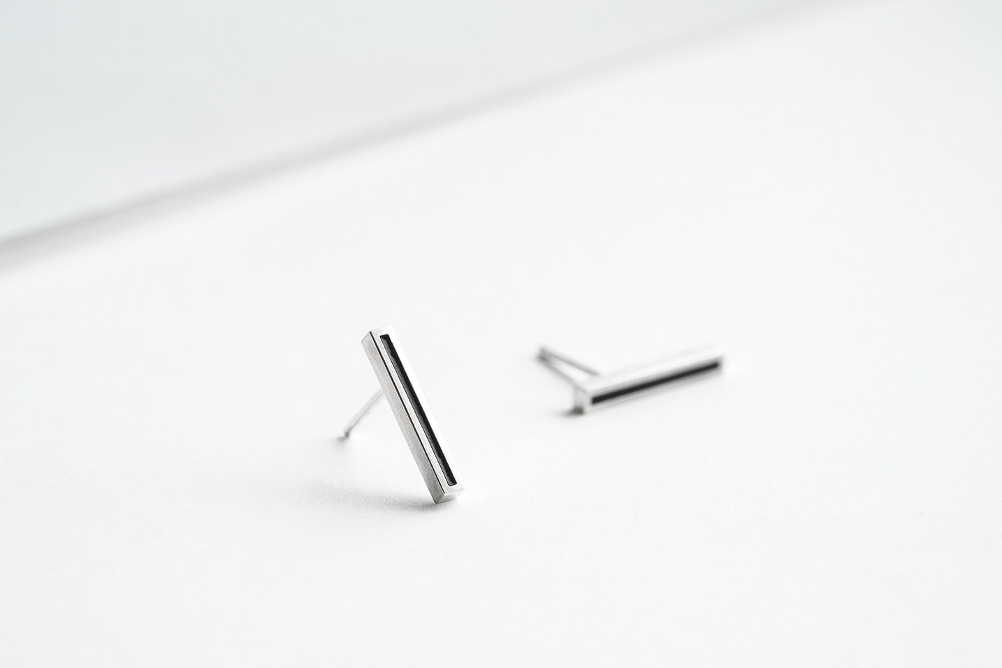 Stud earrings "Stripe" (16 mm) with enamel