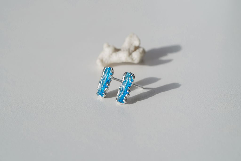 Stud-earrings "Wave" (4x10 mm) blue
