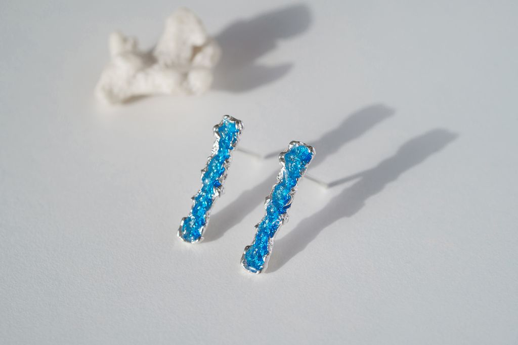 Stud-earrings "Wave" (4x20 mm) blue