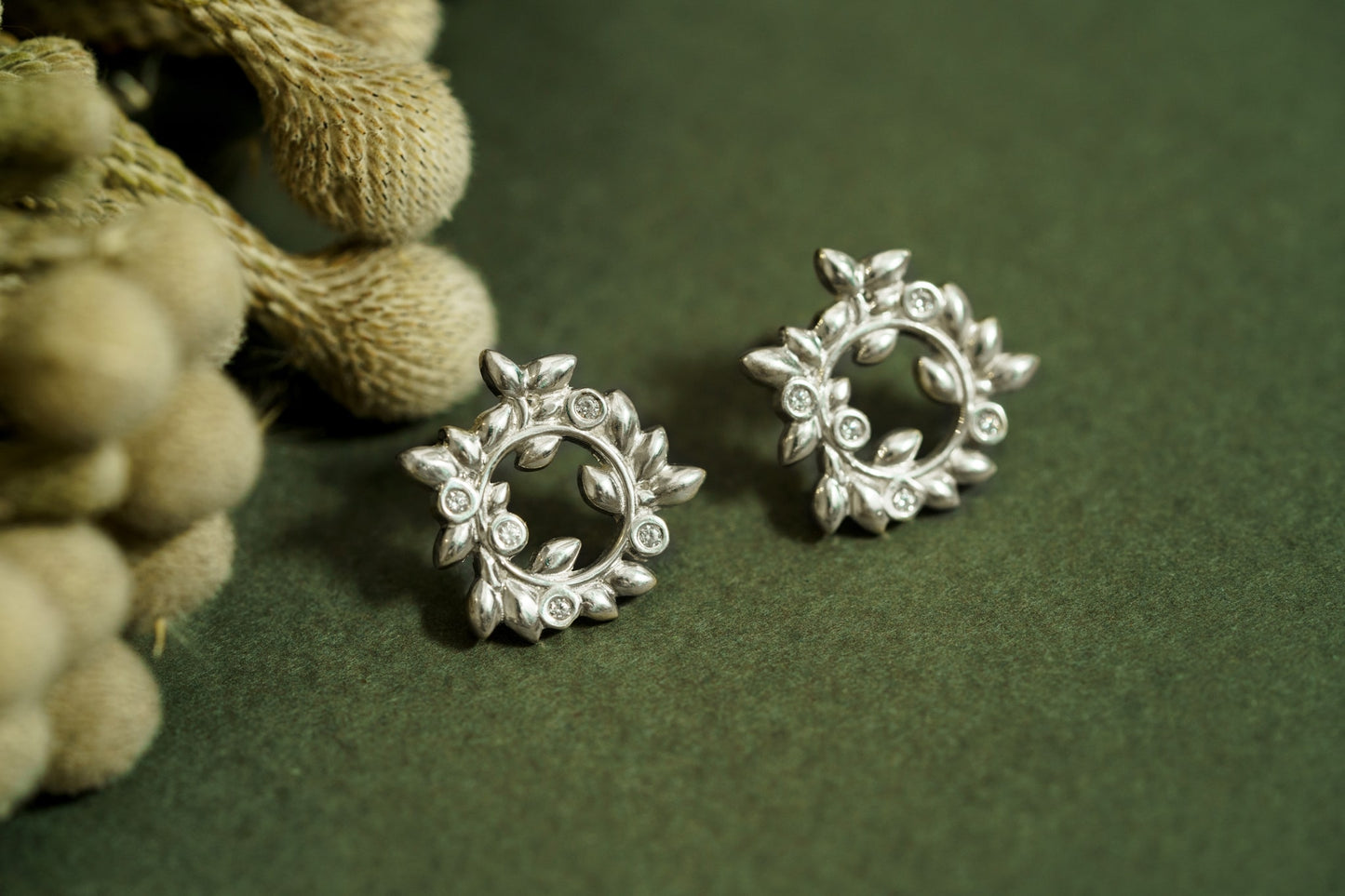 Stud earrings "Wreath" with gems