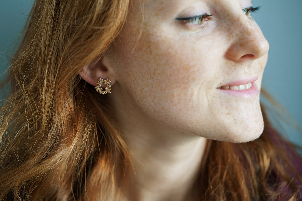 Stud earrings "Wreath" with gems