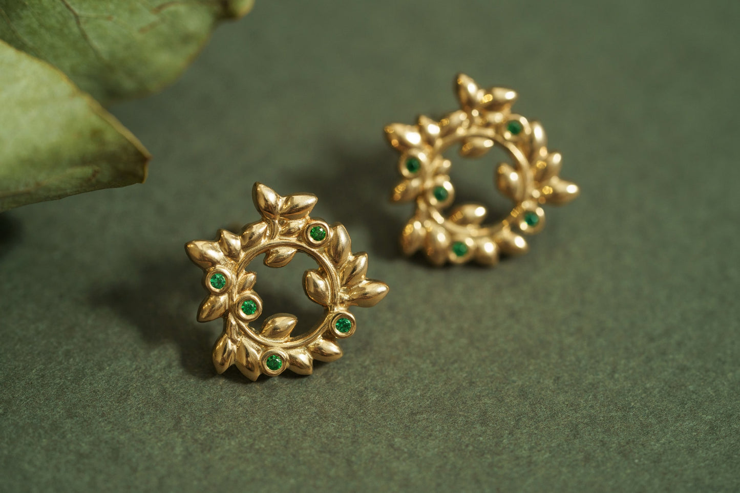 Stud earrings "Wreath" with gems