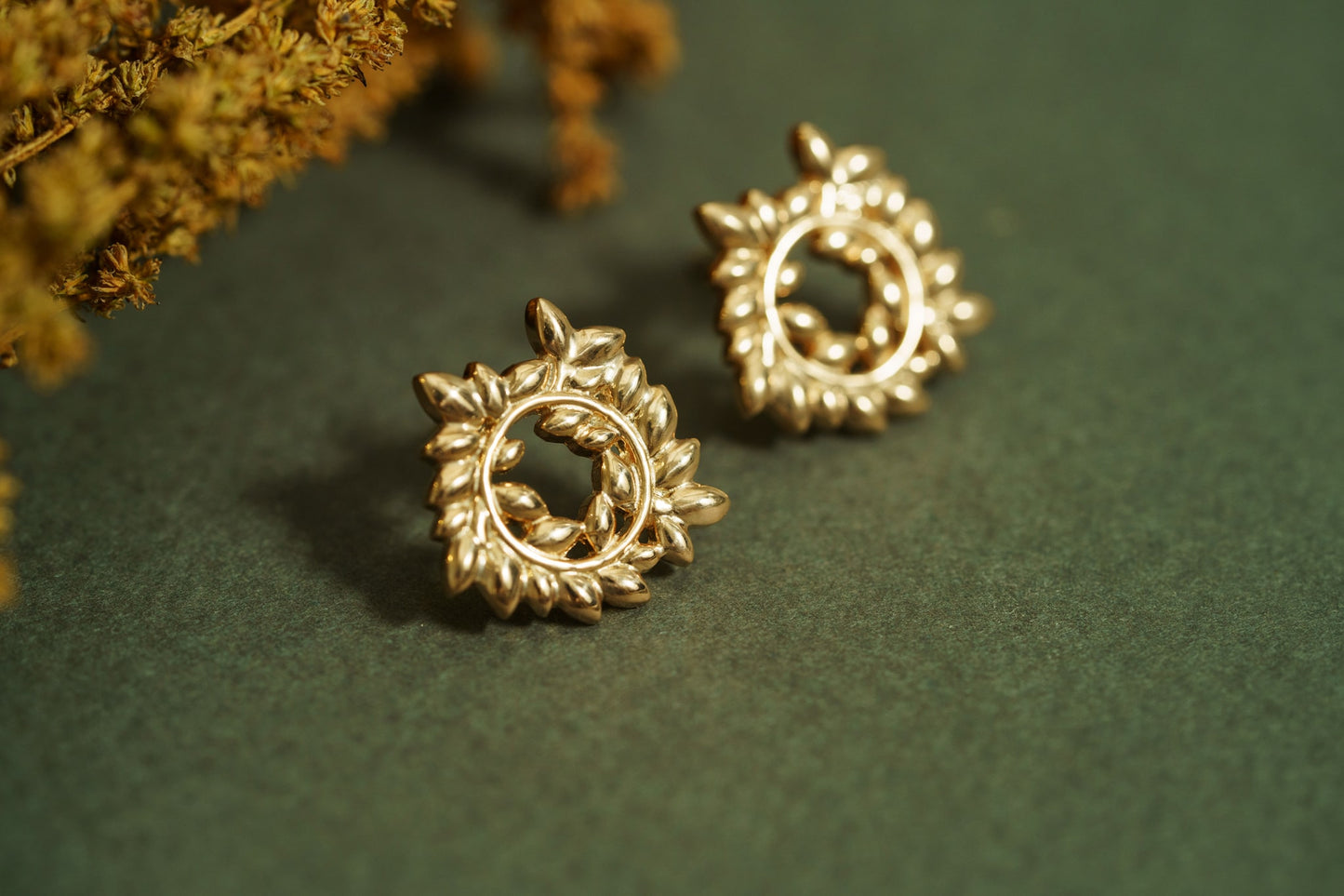 Stud earrings "Wreath"