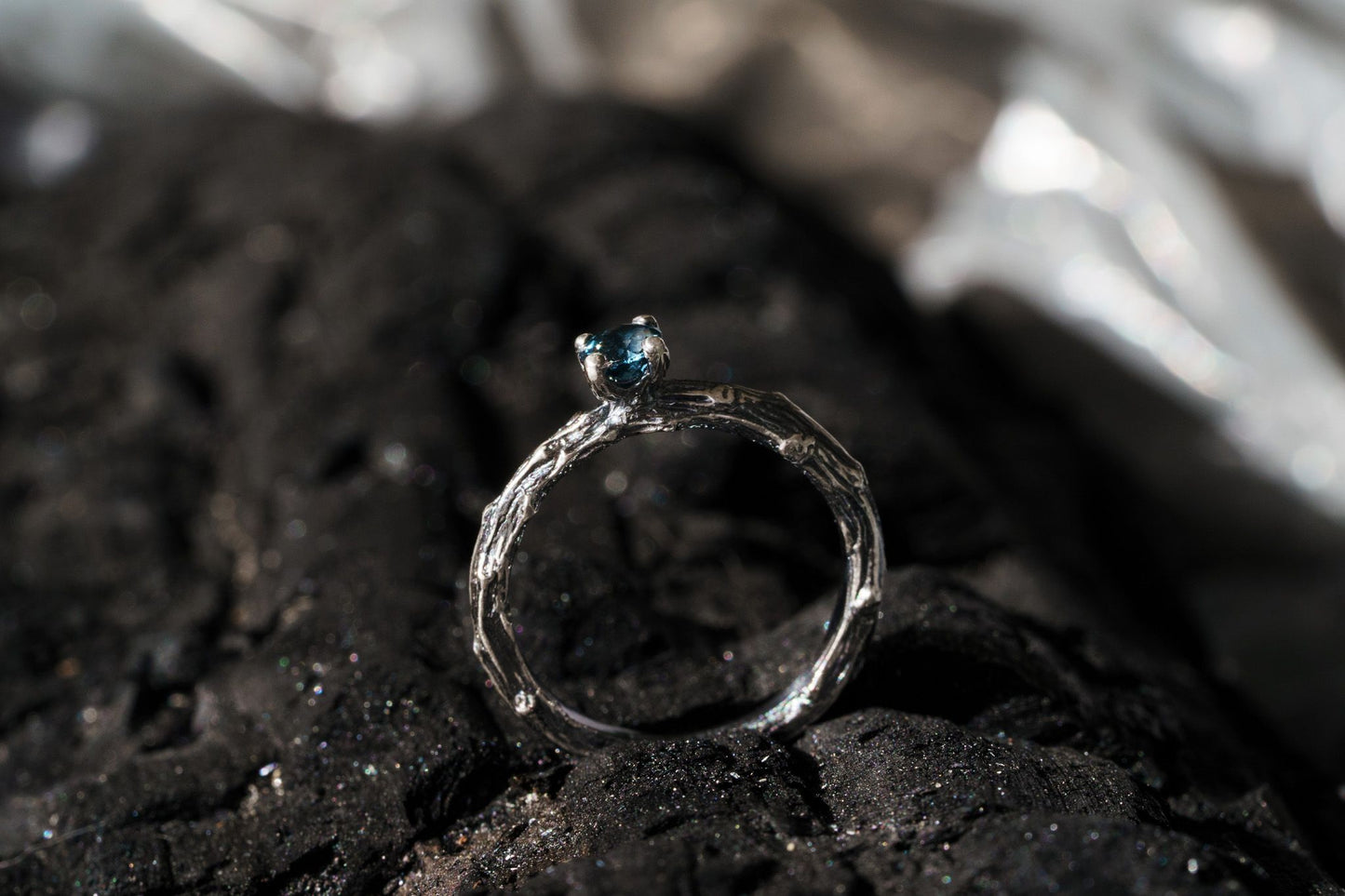 Ring "Dark vine" (gemstone 3,5 mm)