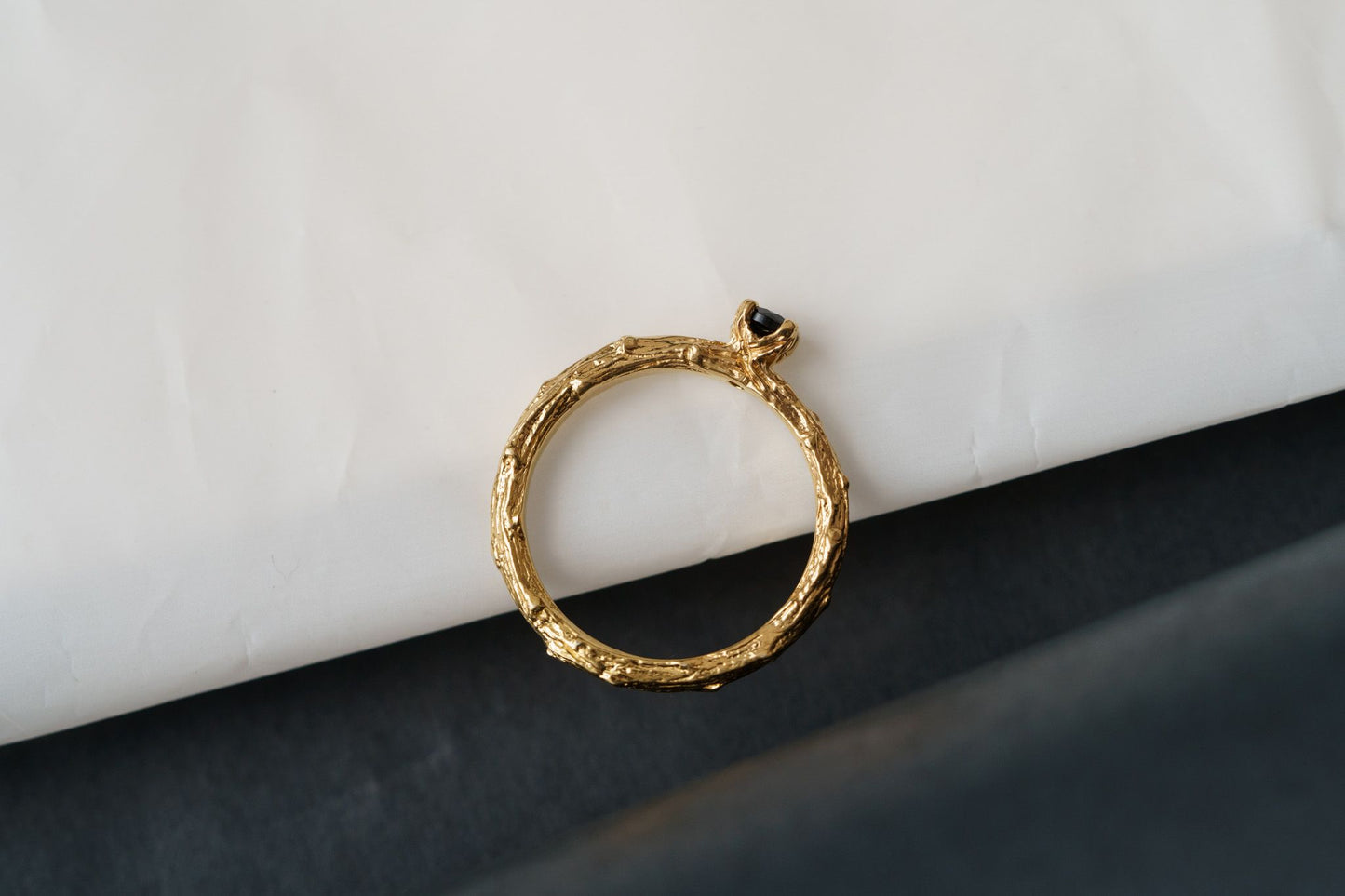 Ring "Light vine" (gemstone 3,5 mm)