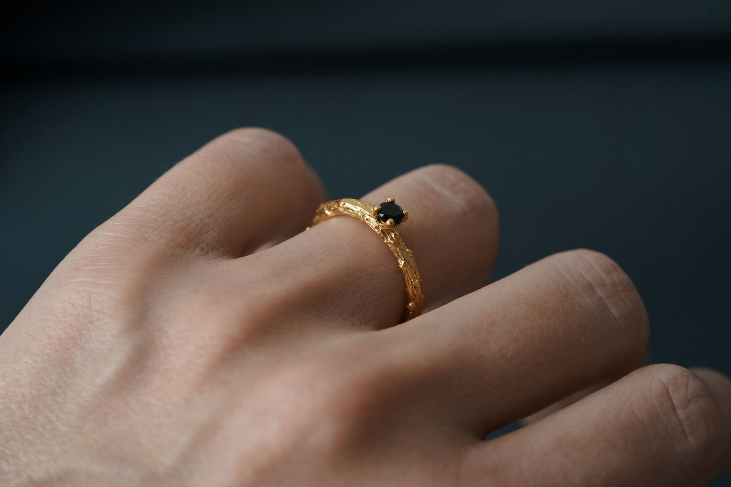 Ring "Light vine" (gemstone 3,5 mm)