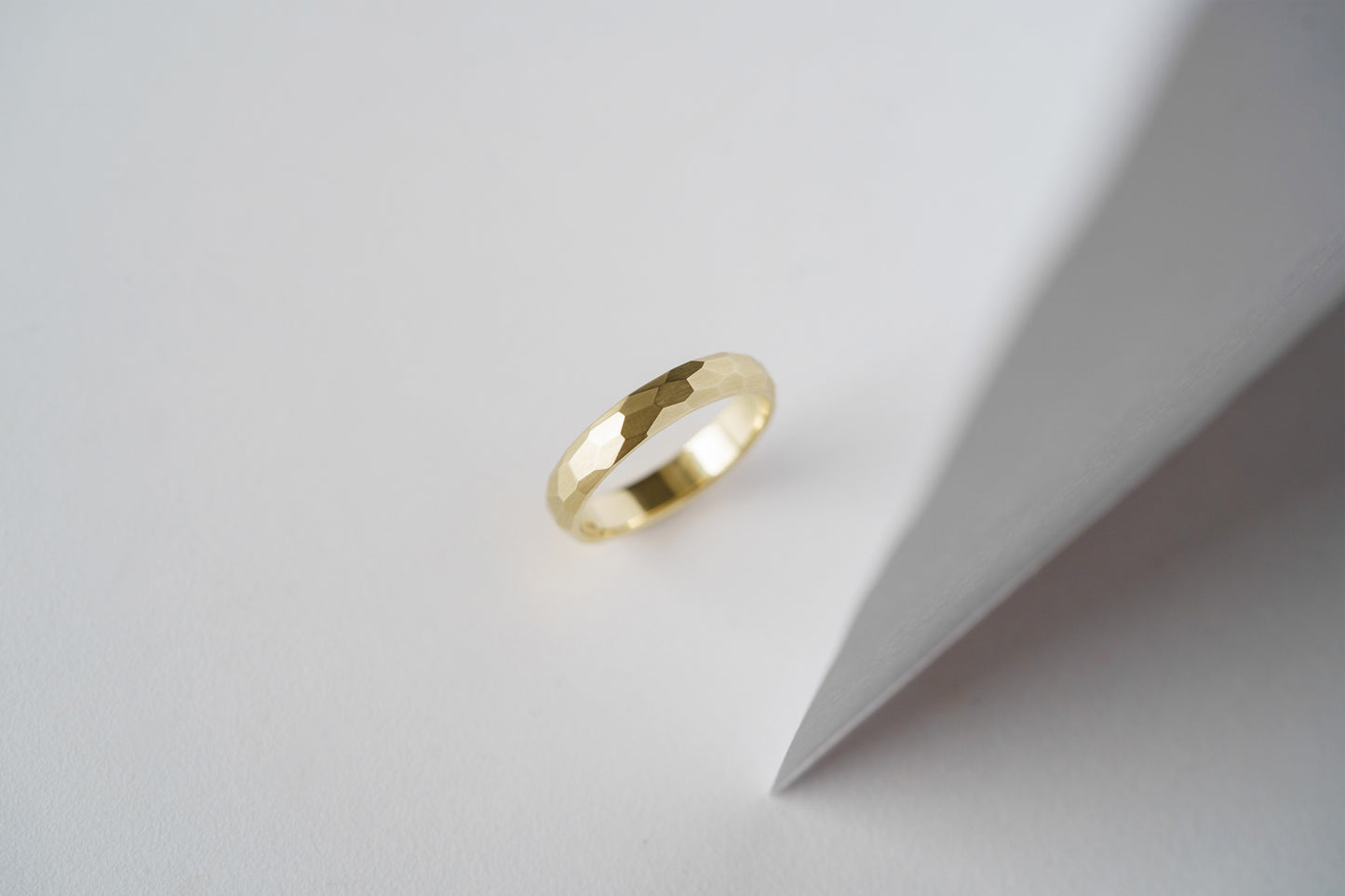 Ring "Small facets" (4 mm)