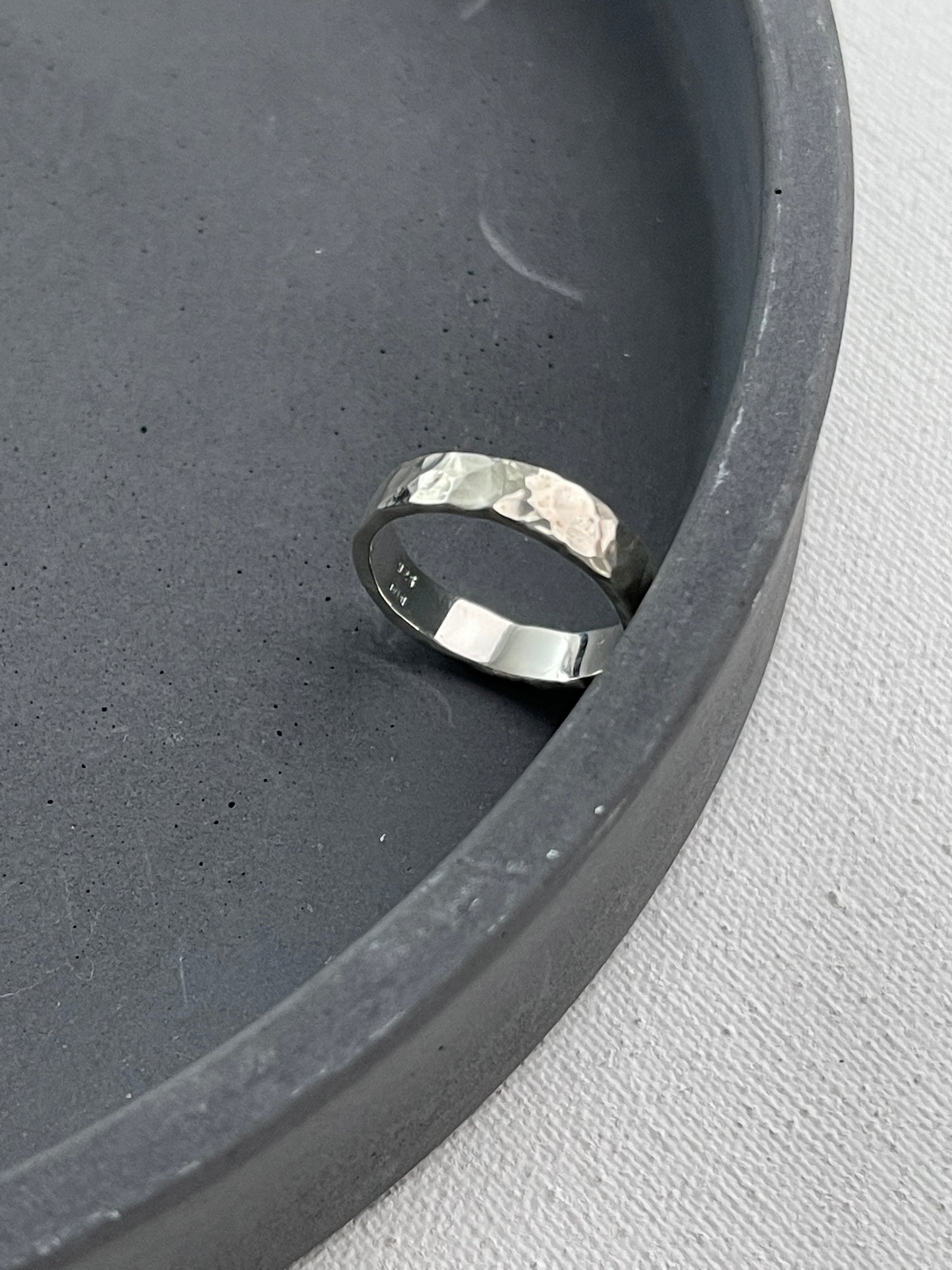 Ring "Simple" (4 mm) forged glossy