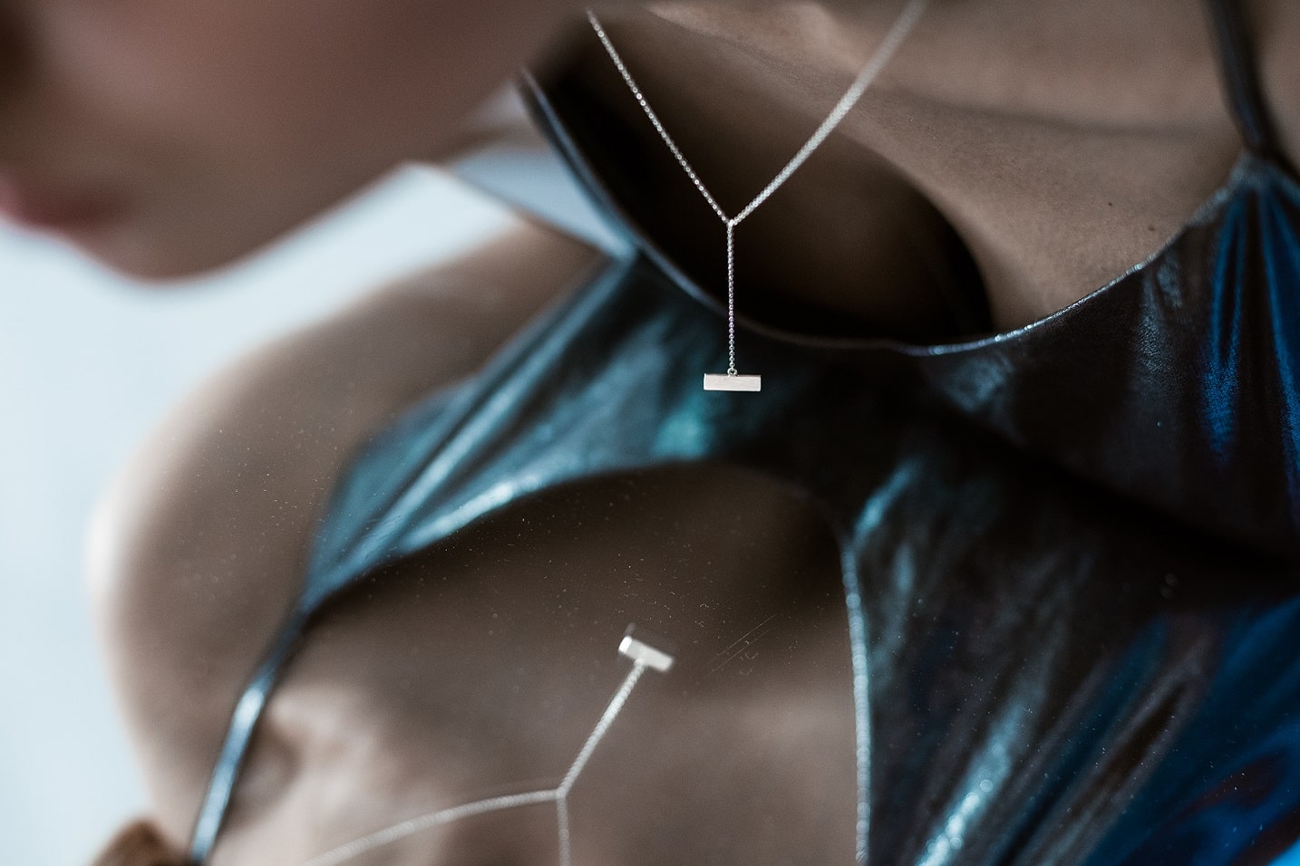 Necklace-tie "String" with rectangular pendant