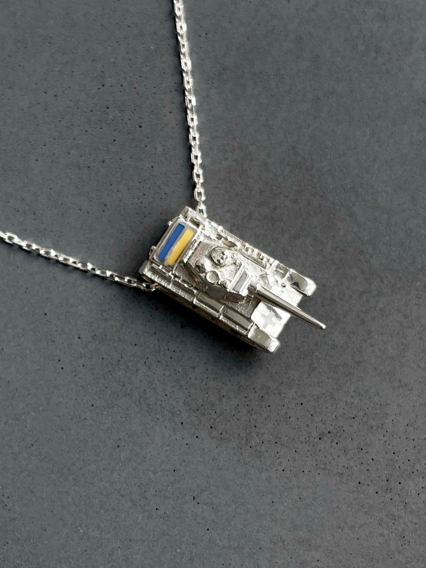 Necklace "Ukrainian tank" with flag